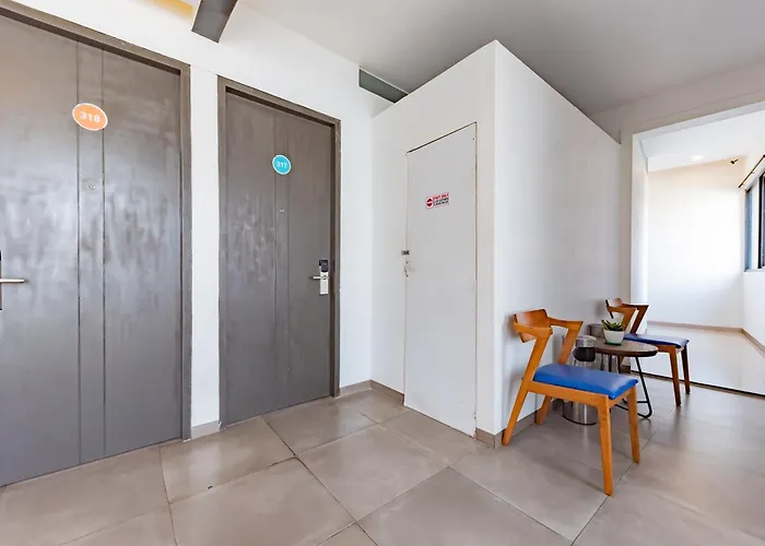 Sans Hotel Bobosini Malang by RedDoorz